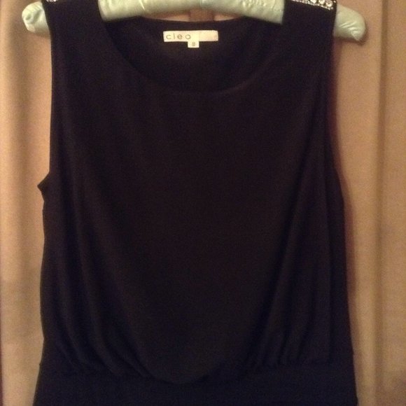 Special occassion LBD dress flattering xs - Picture 8 of 8